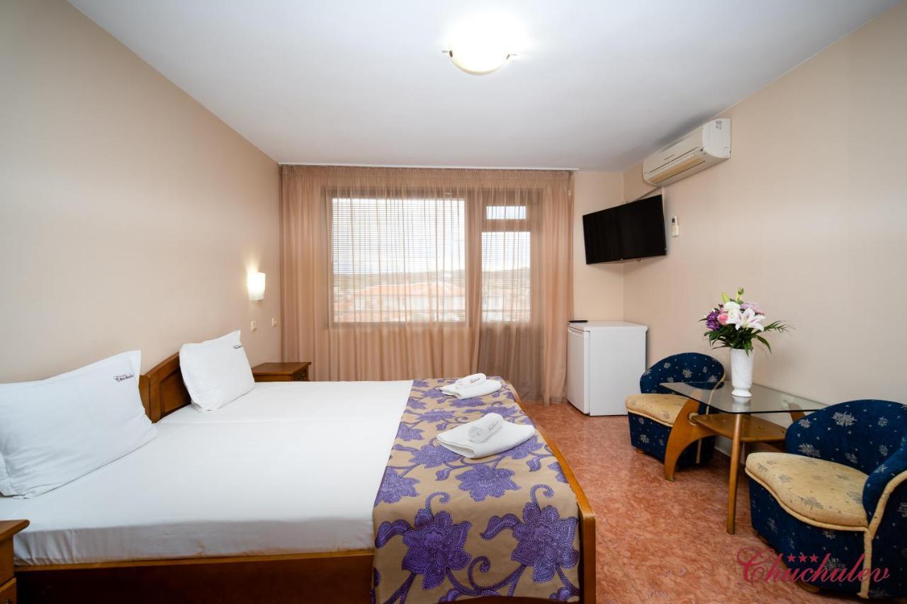 Hotel Chuchulev Szozopol Kültér fotó