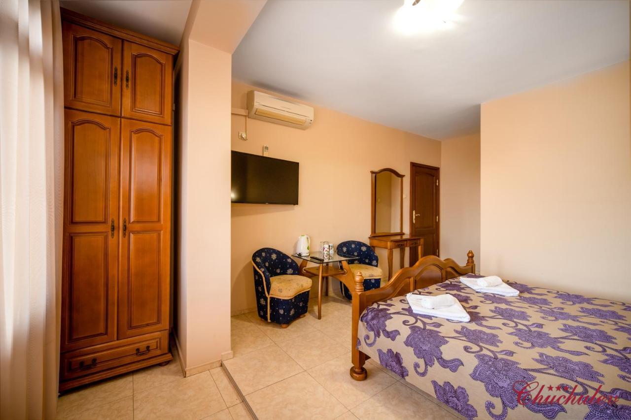 Hotel Chuchulev Szozopol Kültér fotó