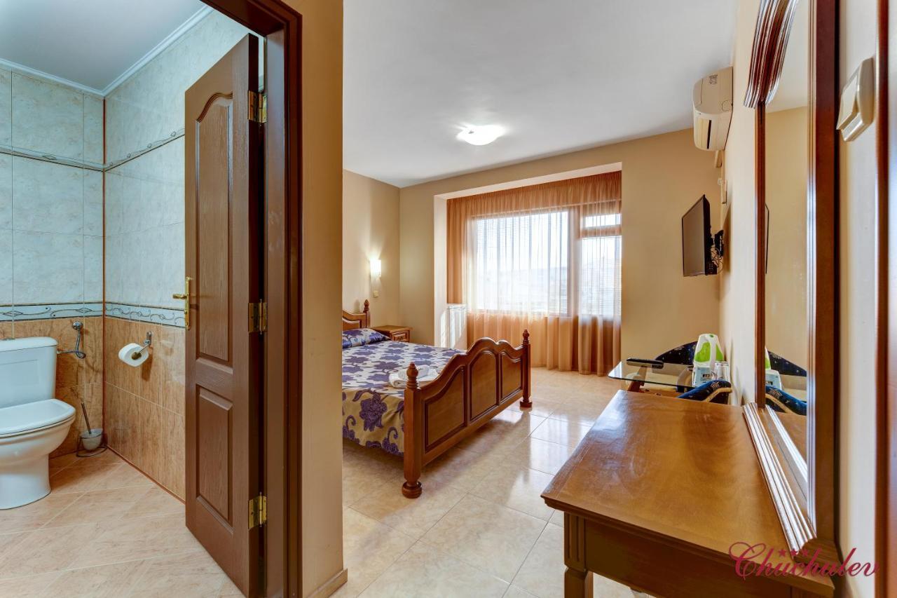 Hotel Chuchulev Szozopol Kültér fotó