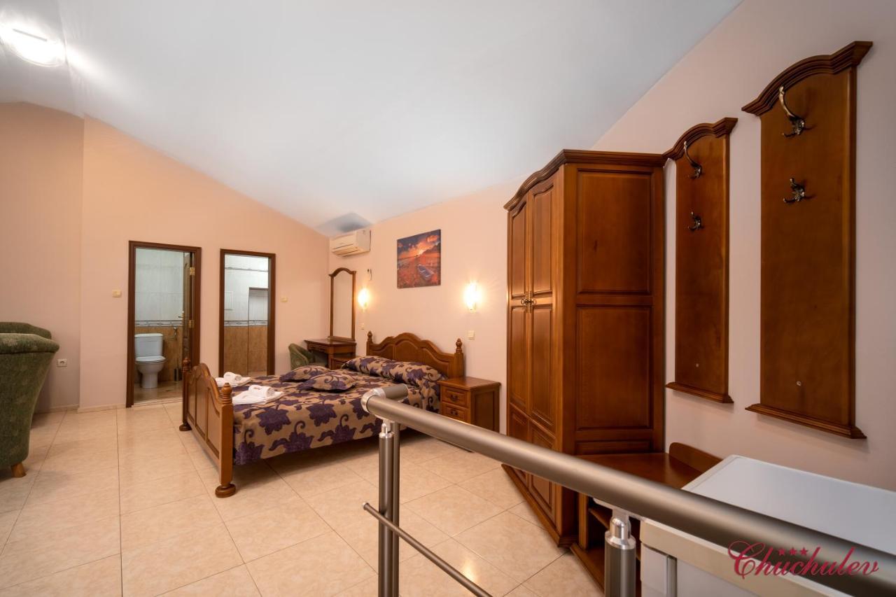 Hotel Chuchulev Szozopol Kültér fotó