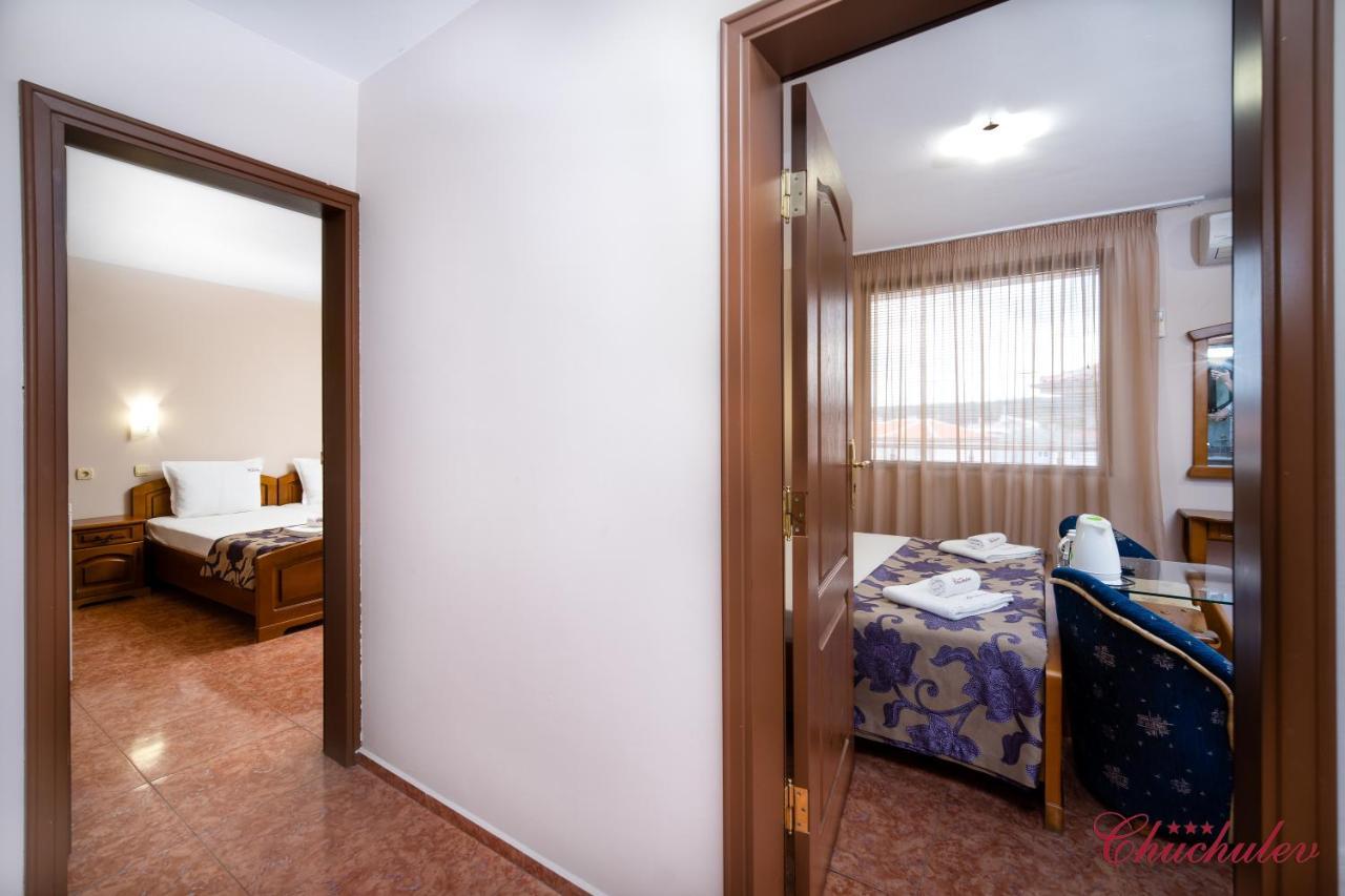 Hotel Chuchulev Szozopol Kültér fotó