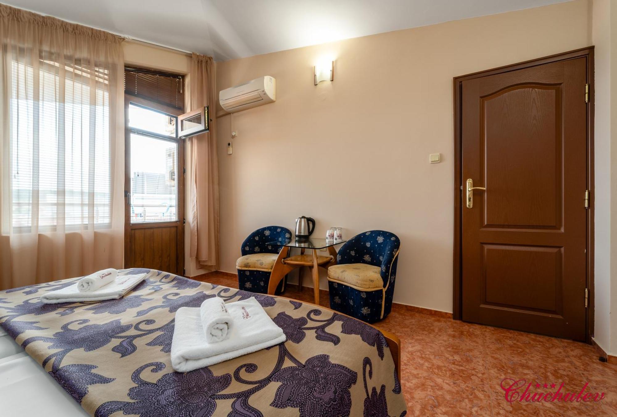 Hotel Chuchulev Szozopol Kültér fotó