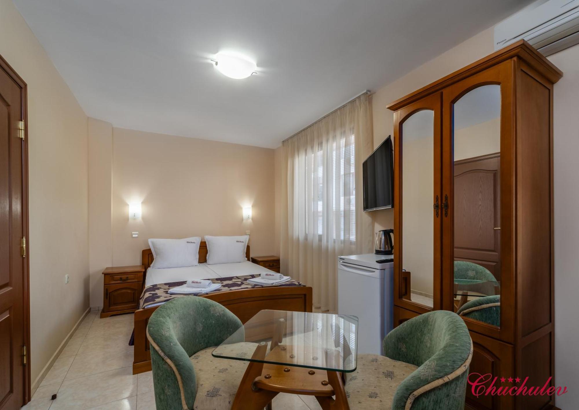 Hotel Chuchulev Szozopol Kültér fotó