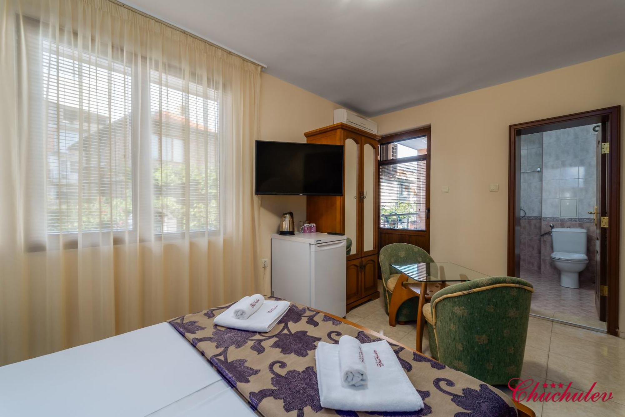 Hotel Chuchulev Szozopol Kültér fotó