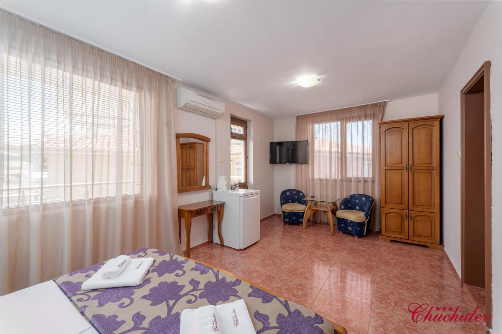 Hotel Chuchulev Szozopol Kültér fotó